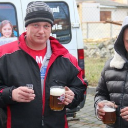 Silvestrovsk plavba na Drnovm potoce, zastvka ve vodck hospdce u pivovaru