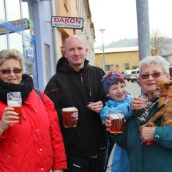 Silvestrovsk plavba na Drnovm potoce, zastvka ve vodck hospdce u pivovaru