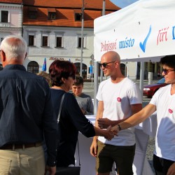 Beseda prezidentskho kandidta Jiho Drahoe v Klatovech